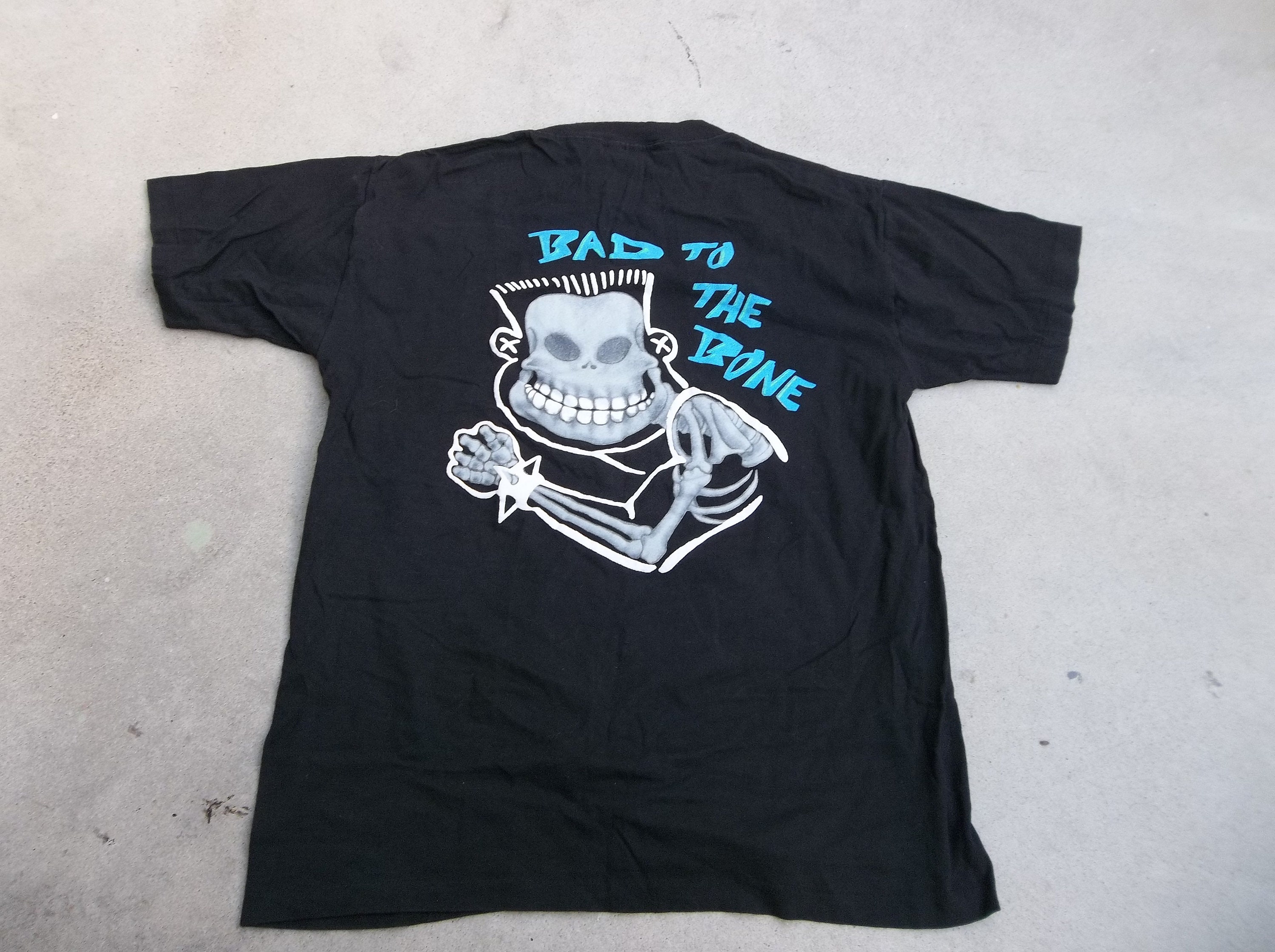 Vintage T-shirt Life's a Beach 1980s Large Bad to the Bone Vintage T-shirt Life's a Beach 1980s Large Bad to the Bone