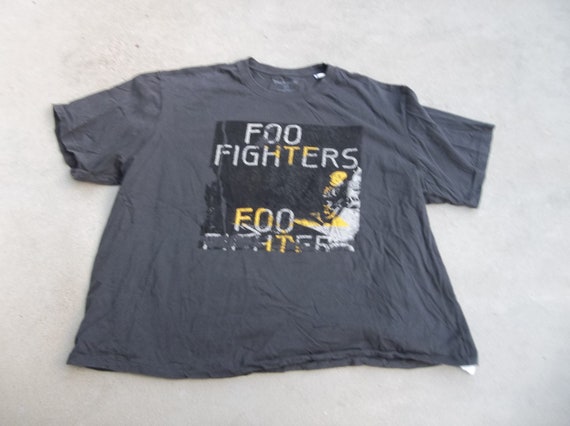 FOO FIGHTERS 00sヴィンテージtシャツ 4/2 Open 13:00- Online 21:00- . #foofighters . 日本一高く90