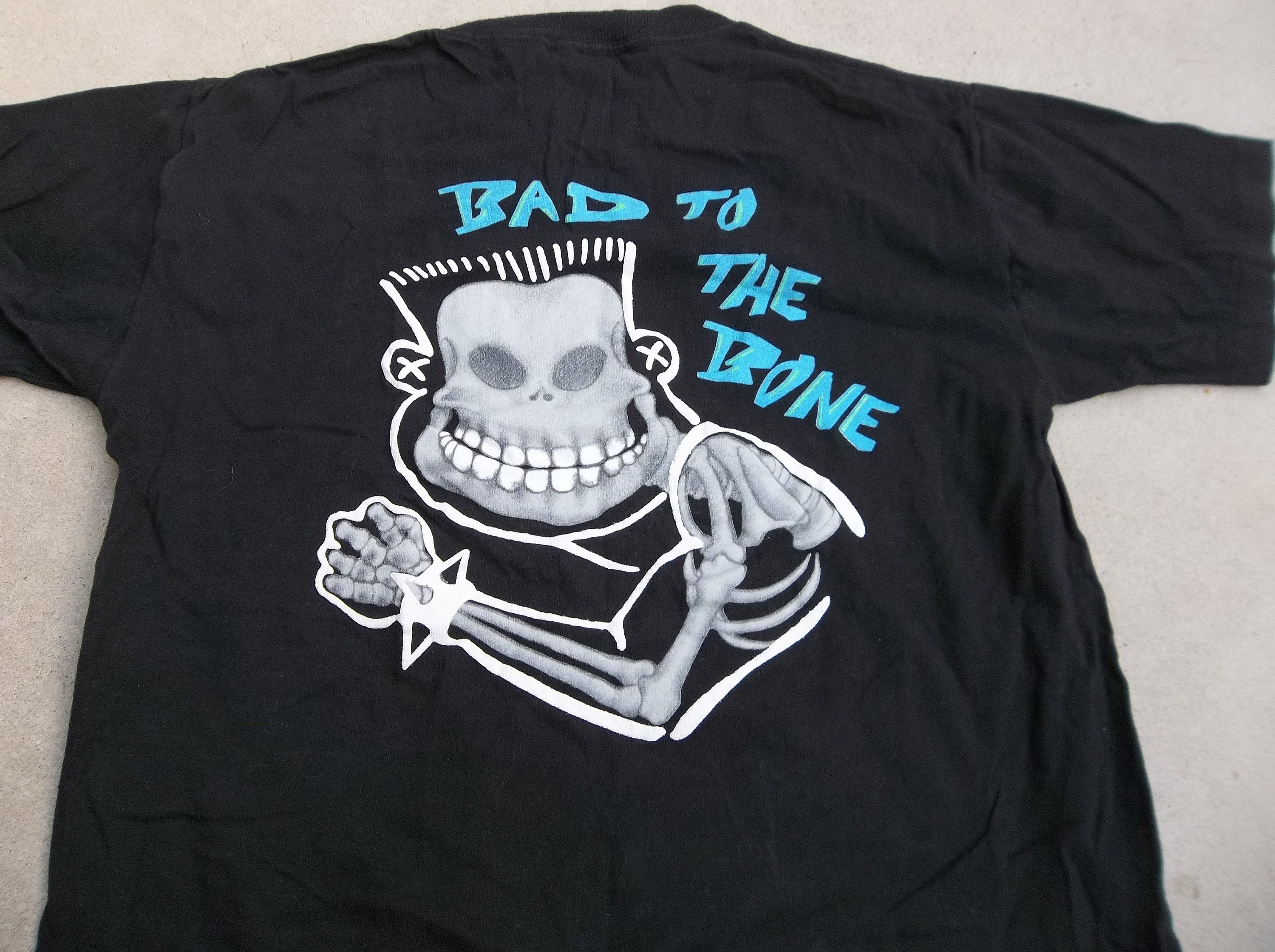 Vintage T-shirt Life's a Beach 1980s Large Bad to the Bone Vintage T-shirt Life's a Beach 1980s Large Bad to the Bone