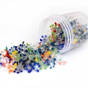 200 Pieces Daisy Style Glass Pipe Screens Assorted Color Premium Quality  Comes in 6mm to 9mm 1/4 to 3/8 Inches -  Hong Kong
