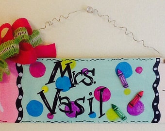 Teacher pencil room sign, pencil door sign, school door sign, teacher door hanger, teacher door sign, teacher room decoration , crayon sign