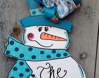 Frosty door hanger, snowman door hanger, snowman sign, snowman door sign, holiday door hanger, winter door hanger, winter sign,