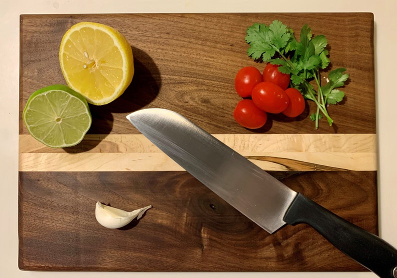 Hand-Made Walnut /& Maple Cutting Board