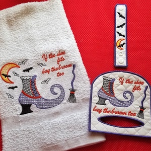 Shoe fits towel holder, towel with knockdown, snapper tab embroidery designs set 5x7