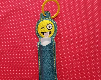 Broderidesign för läppbalsam, chapstick-hållare, fob. 4x4-båge, emoji scrapbuster.