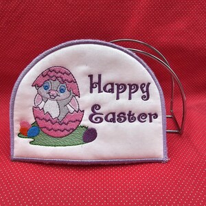 Frohe Ostern Hase Serviettenhalter Cover Stickdatei. 13x18 im Hoop Design