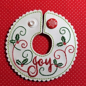 Joy holly Wineglass collar embroidery design.  Perfect to match with your towel holder available here.