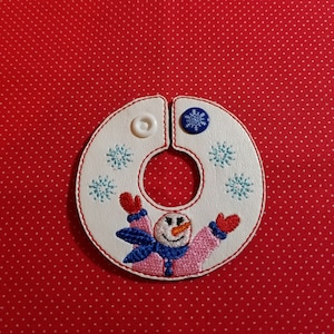 Wineglass collar embroidery design.  Snow gal is happy and looks great on your wineglass