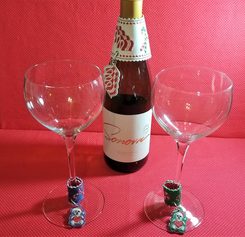 Ribbon candy peppermints and candy canes for your wine bottle. Wine bottle wrap embroidery design