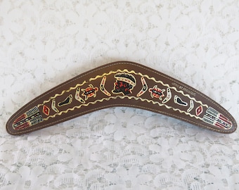 Vintage wooden boomerang clothes brush made in Australia gold detailing 1960s 1970s