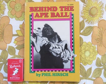 Rare find!  Vintage 1970's Behind the Ape Ball simian humour book Scholastic paperback