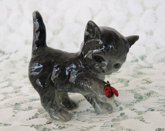Vintage Goebel gray cat with ladybug on paw ceramic small figurine - Made in West Germany retro cute gray kitten