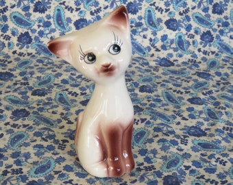 Vintage 1960's 1970's cat figurine - Made in Taiwan retro cutie