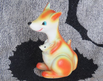 Adorable vintage kangaroo and joey squeaker 1960s 1970s collectable Australian fauna cutie