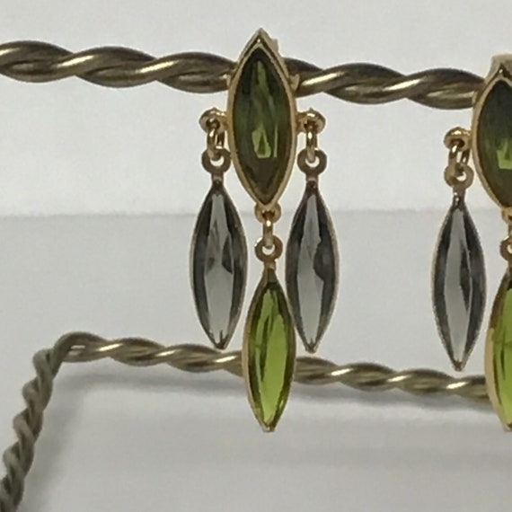 Vintage green marquise dangle clip on earrings - image 3