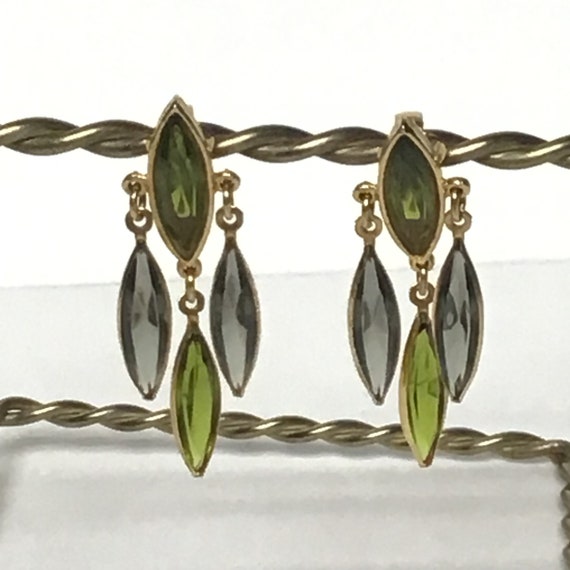 Vintage green marquise dangle clip on earrings - image 2