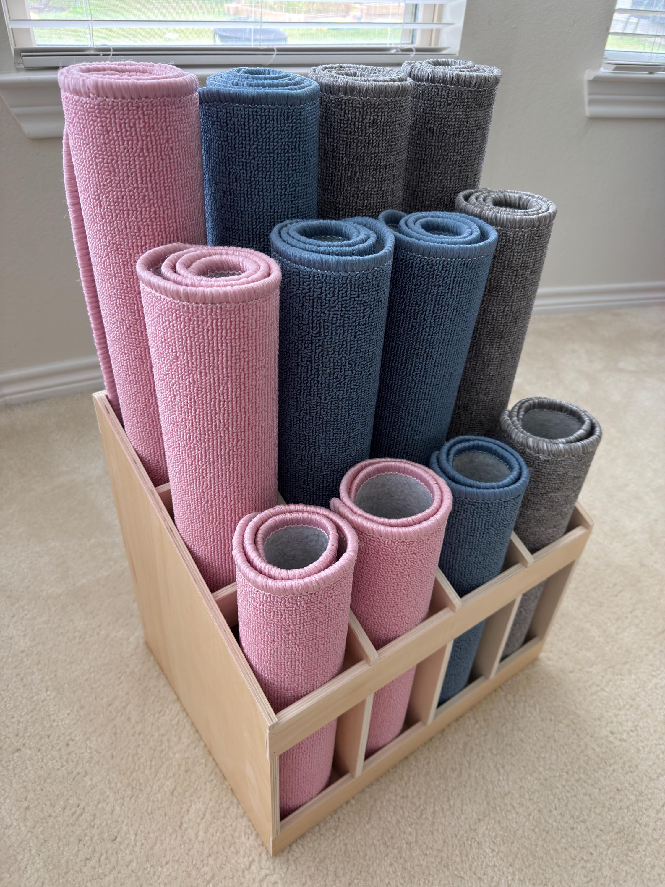 Montessori School Furniture Working Rug Stand Carpet Play Mat Storage ...