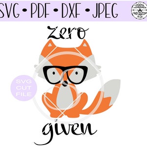 Puede incluir: Un lindo zorro de dibujos animados con gafas y el texto "zero given" debajo. El zorro es naranja y blanco con una cola gris.