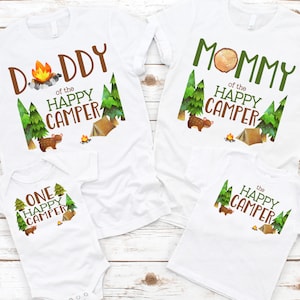 Happy Camper Geburtstags-Familien-Shirts - Bärenzeltbäume, ein glücklicher Camper, Mama-Oma-Schwester, Campingwald-Lagerfeuer