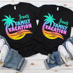 Familienurlaub 2023 T-Shirts Mit Nachnamen angepasst - passende Familienreise-T-Shirts, tropische Sommerferien, Benutzerdefiniert, Familienreise-T-Shirt