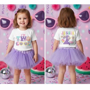 Koszulka z dwoma fajnymi okularami przeciwsłonecznymi na drugie urodziny dziewczynki - tropikalny plusk, koszulka z okazji drugich urodzin dziewczynki na imprezie przy basenie, letnie urodziny, dwulatka