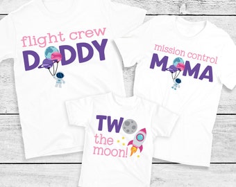 Outer Space Girl Geburtstags-Shirts für die Familie - ZWEI der Mond, Houston, wir haben ein zwei Jahre altes Astronauten-Geburtstagskind, rosa, lila