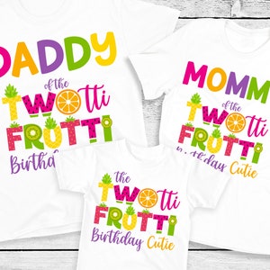 Camisetas familiares de cumpleaños de Twotti Frutti: niña de 2.º cumpleaños, cumpleaños con temática de frutas, lindura de cumpleaños de Twotti Fruity, mamá, papá, abuela, prima