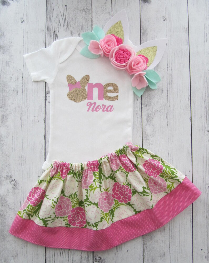 mums first birthday with baby