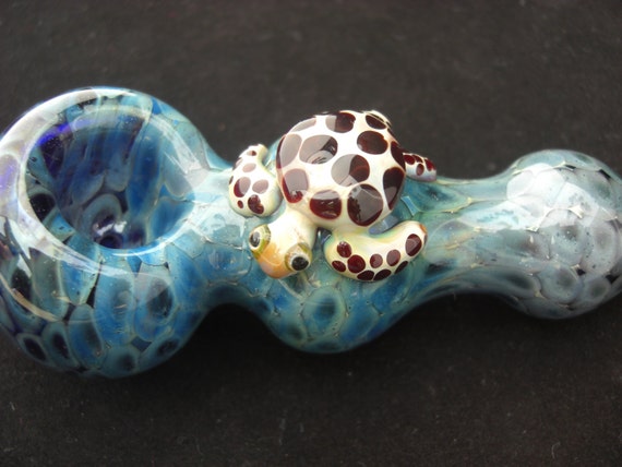 Made To Order Glass Pipe Swimming the Seas