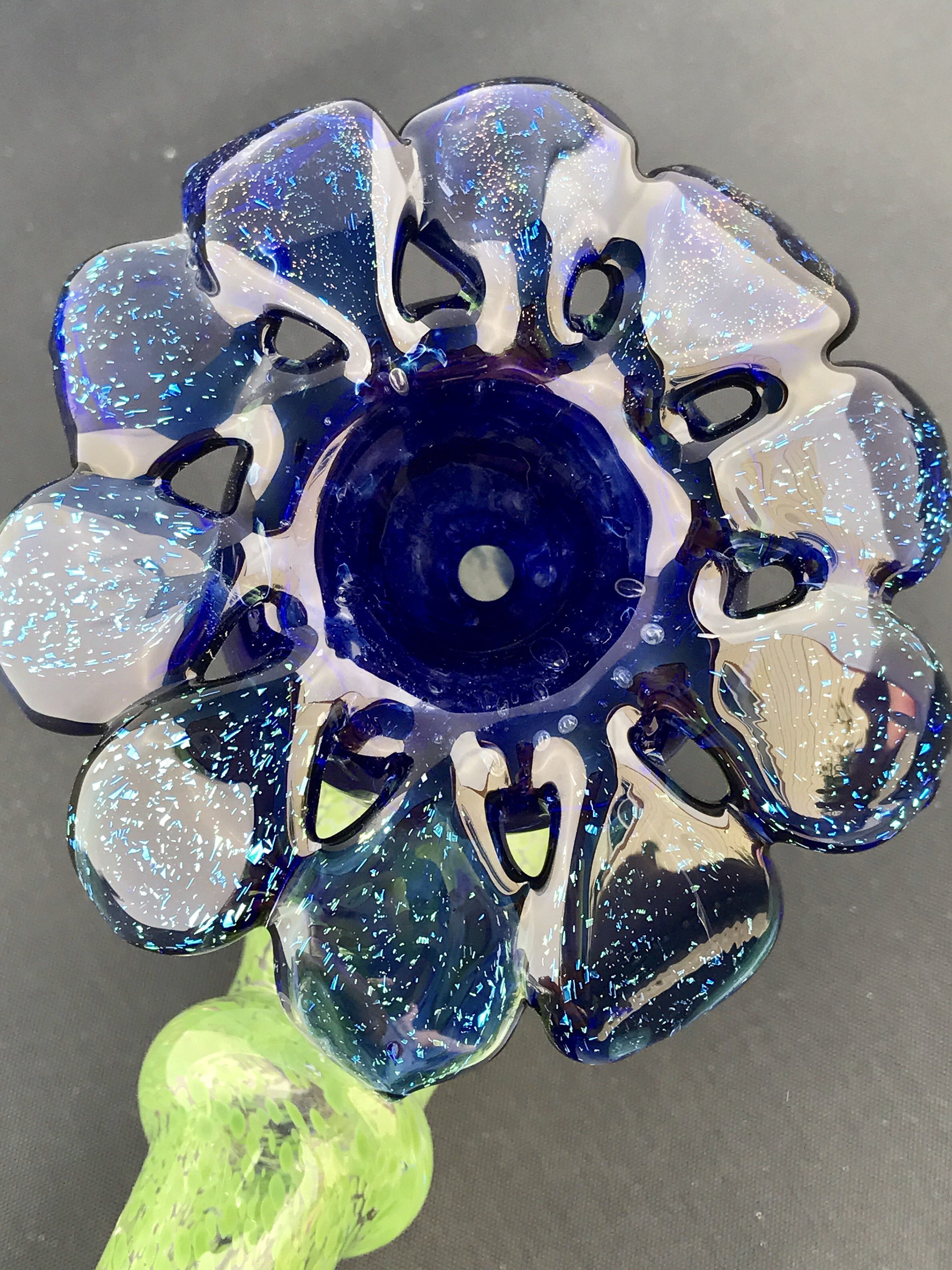 Glass Pipe Sparkling Flower Sherlock