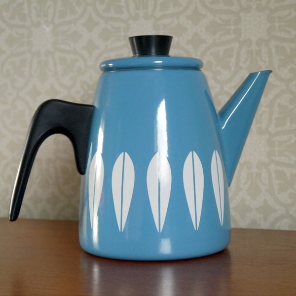 Cathrineholm Enamel 1960s Coffee Pot - Blue and White Lotus Design