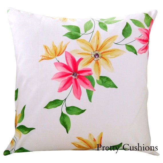 Sanderson Wisley Strawberry & Cream Cushion Cover