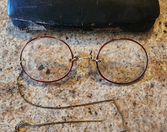 SOEASY Concha de tortuga antigua con gafas doradas, cadena para dedo y estuche