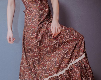 Vintage cotton maxi dress / Lace trim dress / Abstract print dress  / Lace trim tie back prairie dress / 70s / Size S-M