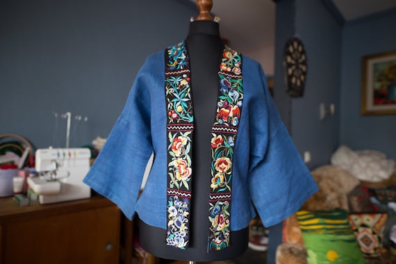 Vintage embroidered linen kimono jacket / Linen em