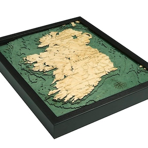 Carte/carte de profondeur topographique en bois sculpté de l'Irlande