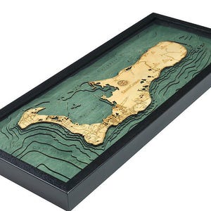 Carte topographique en bois sculpté de Grand Cayman