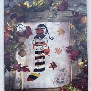 The Primitive Hare / MR JACK / cross stitch chart / counted cross stitch