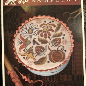 Plum Street Samplers / AUTUMN POSY /  cross stitch chart / cross stitch pattern / pattern only