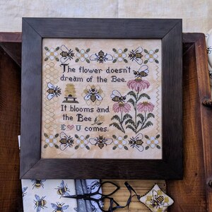 The Bee Comes by Lila's Studio / cross stitch chart / counted cross stitch pattern / pattern only