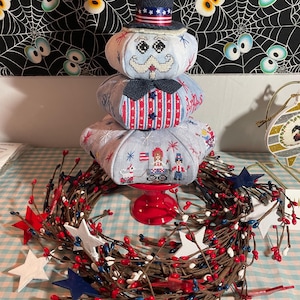 Praiseworthy Stitches / STARS and STRIPES Stacker /cross stitch chart / pattern  PLUS wooden dowel