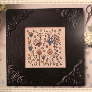 Plum Street Samplers / MAXIM & ZOYA / cross stitch chart / cross stitch pattern / pattern only