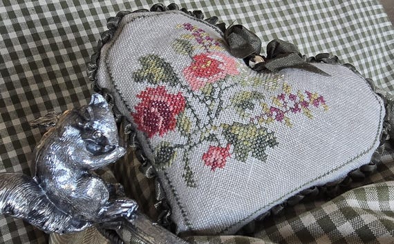 AUTUMN ABUNDANCE Kit / By Samplers not Forgotten / cross stitch kit