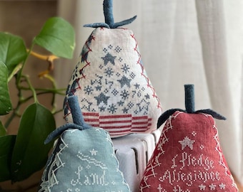 Annie Beez Folk Art / PERAS PATRIÓTICAS / Patrón de punto de cruz contado