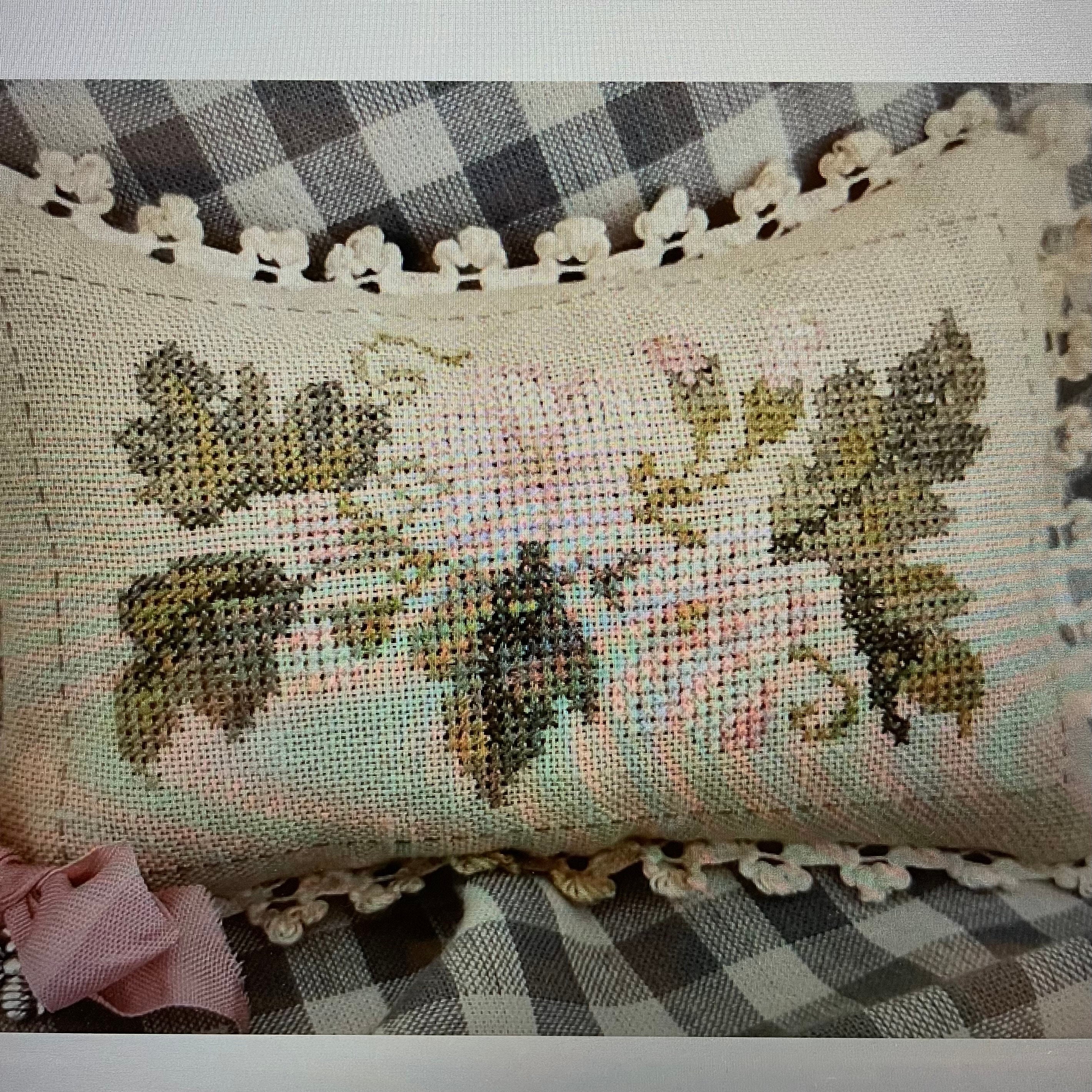 BEE'S DELIGHT Kit / By Samplers not Forgotten / cross stitch kit