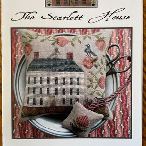 STRAWBERRY HOUSE / The Scarlett House / Cross Stitch