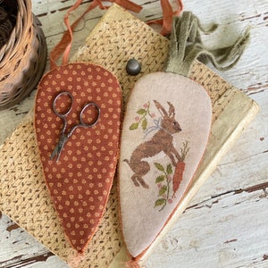 VELVET CARROT NEEDLEBOOK / Stacy Nash Primitives /  cross stitch chart / pattern only
