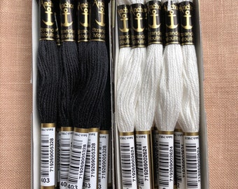 Anchor Floss / Black or White / Stranded Cotton / 8m