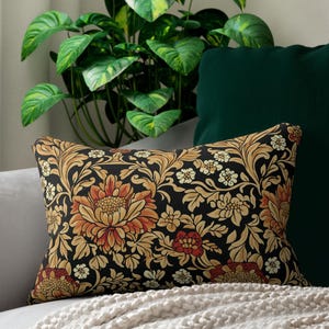 William Morris Floral Lendenkissen: Vintage gesticktes Kissen