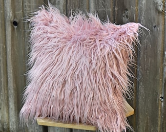 Pink Faux Fur Pillow Cover: Contemporary Decorative Cushion (18x18)